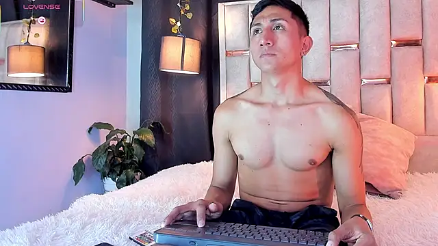 Snapshot of oliver_mr_ chatting on September 30, 2025, 8:59 pm oliver mr  online show from September 30, 2025, 8:59 pm