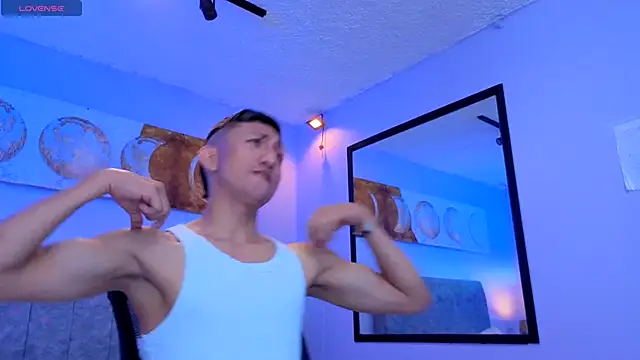 Snapshot of oliver_mr_ chatting on September 19, 2025, 3:27 pm oliver mr  online show from September 19, 2025, 3:27 pm