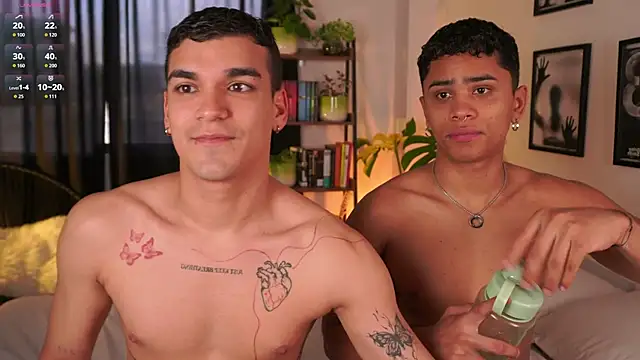 Snapshot of EROS_AND_ALAN chatting on October 5, 2025, 10:00 pm EROS AND ALAN online show from October 5, 2025, 10:00 pm