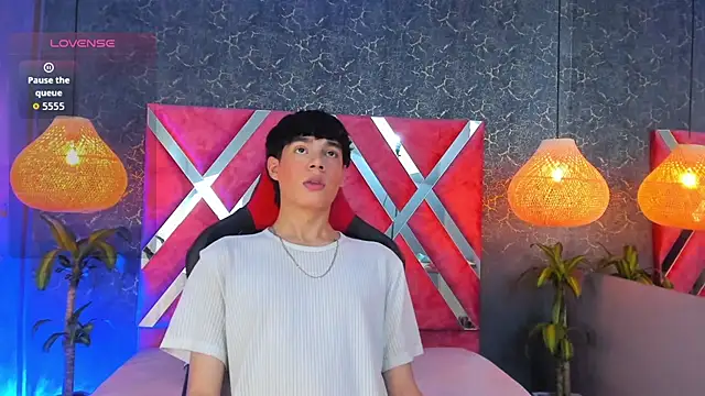 Rayan Connor online show from September 16, 2025, 5:58 pm
