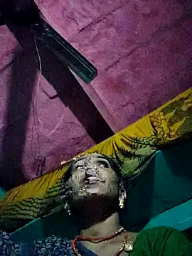 Snapshot of Pooja750 chatting on October 26, 2025, 3:45 pm Pooja750 online show from October 26, 2025, 3:45 pm