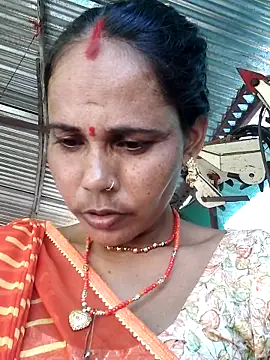 Snapshot of Pooja750 chatting on September 26, 2025, 8:21 am Pooja750 online show from September 26, 2025, 8:21 am