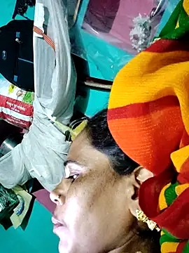 Snapshot of Pooja750 chatting on September 16, 2025, 9:16 pm Pooja750 online show from September 16, 2025, 9:16 pm