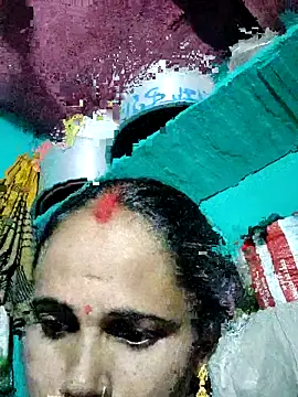 Pooja750 online show from September 14, 2025, 3:56 pm