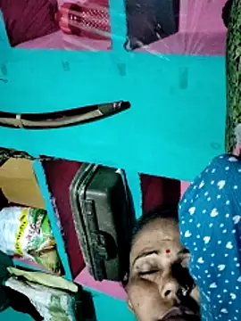 Pooja750 online show from December 16, 2025, 6:23 pm