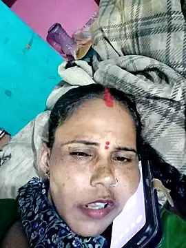 Snapshot of Pooja750 chatting on October 6, 2025, 9:21 am Pooja750 online show from October 6, 2025, 9:21 am