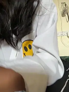 Snapshot of seemujaan chatting on November 3, 2025, 7:57 am seemujaan online show from November 3, 2025, 7:57 am