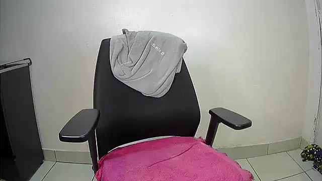 Snapshot of GingerGlow94 chatting on September 11, 2025, 6:13 am GingerGlow94 online show from September 11, 2025, 6:13 am