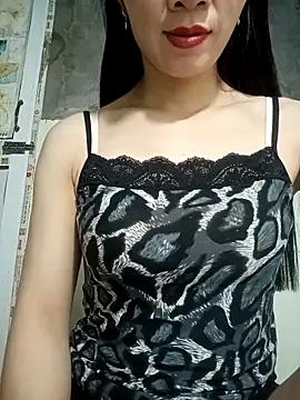 Snapshot of Vyvyy06 chatting on October 14, 2025, 3:01 pm Vyvyy06 online show from October 14, 2025, 3:01 pm