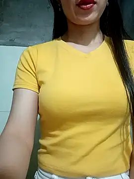 Snapshot of Vyvyy06 chatting on October 26, 2025, 12:33 am Vyvyy06 online show from October 26, 2025, 12:33 am