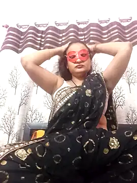 Snapshot of Gullapi chatting on September 29, 2025, 9:27 am Gullapi online show from September 29, 2025, 9:27 am