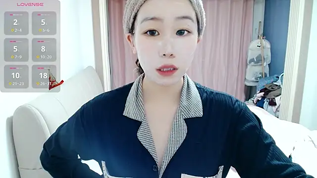 Annasweet- online show from October 22, 2025, 11:42 am