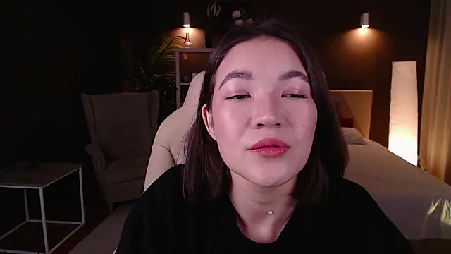 Snapshot of Halle_Berrry chatting on September 26, 2025, 2:02 pm Halle Berrry online show from September 26, 2025, 2:02 pm