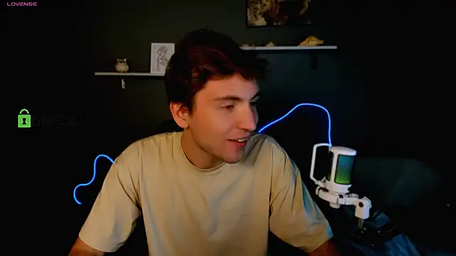 Snapshot of joseph_bear_ chatting on October 13, 2025, 8:21 pm joseph bear online show from October 13, 2025, 8:21 pm