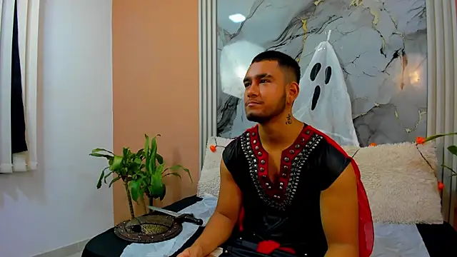 Snapshot of chatting on October 31, 2025, 11:18 am online show from October 31, 2025, 11:18 am