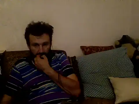 vihand22 online show from September 18, 2025, 8:34 pm