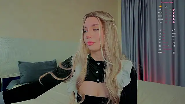 Snapshot of _sophielov chatting on March 3, 2026, 4:25 pm sophielov online show from March 3, 2026, 4:25 pm