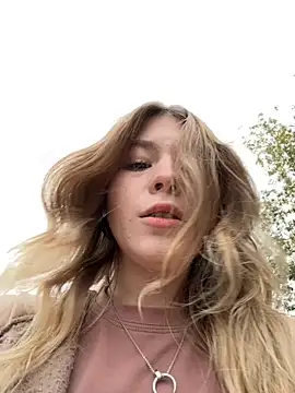 Mimiumuy online show from September 22, 2025, 2:12 pm