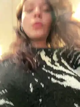 Mimiumuy online show from September 25, 2025, 3:18 pm