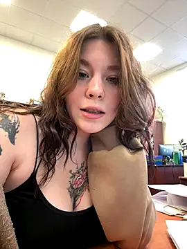 Mimiumuy online show from October 17, 2025, 1:57 pm