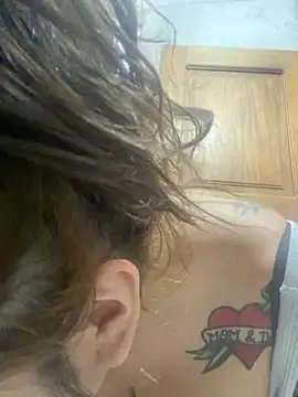 Isisflame online show from October 16, 2025, 5:43 pm