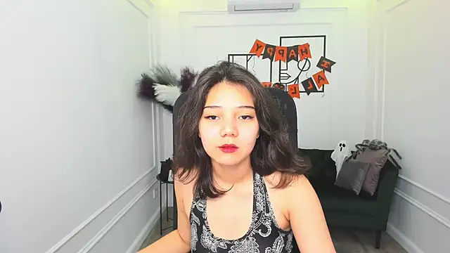 ElliVensda online show from October 31, 2025, 5:15 am