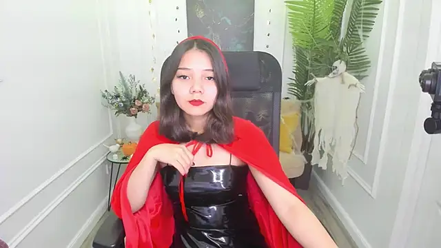 ElliVensda online show from October 17, 2025, 12:40 pm