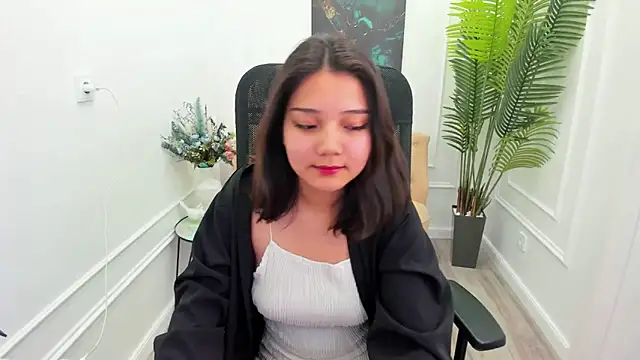 ElliVensda online show from October 3, 2025, 8:32 pm