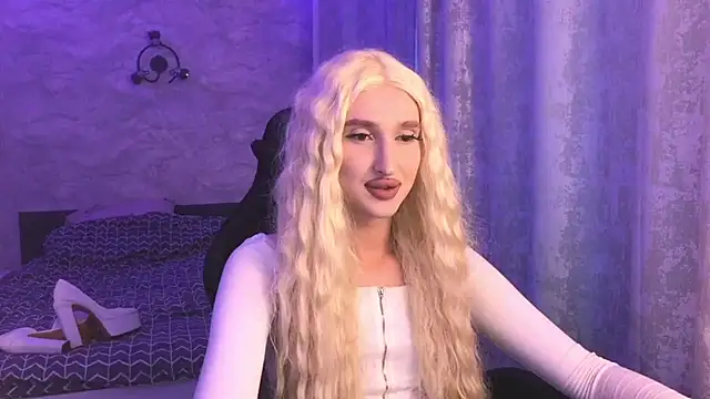 Snapshot of honey_sunset_honey chatting on September 9, 2025, 4:16 pm honey sunset honey online show from September 9, 2025, 4:16 pm