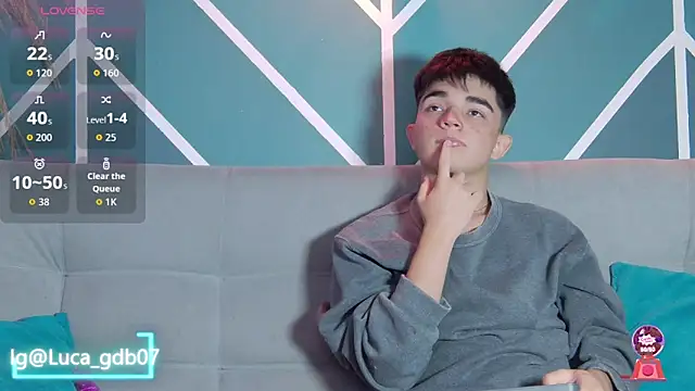 Snapshot of LucaDelart chatting on October 22, 2025, 12:48 pm LucaDelart online show from October 22, 2025, 12:48 pm