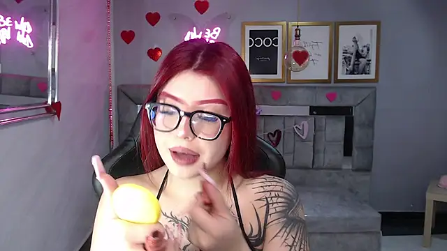 Snapshot of Red_Bunny_v chatting on February 13, 2026, 1:22 pm Red Bunny v online show from February 13, 2026, 1:22 pm