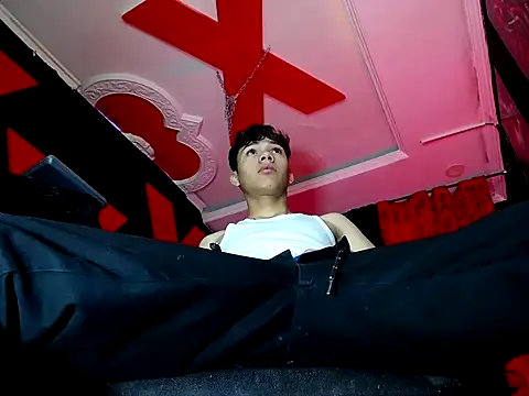 Snapshot of SemerHott chatting on September 9, 2025, 1:42 pm SemerHott online show from September 9, 2025, 1:42 pm