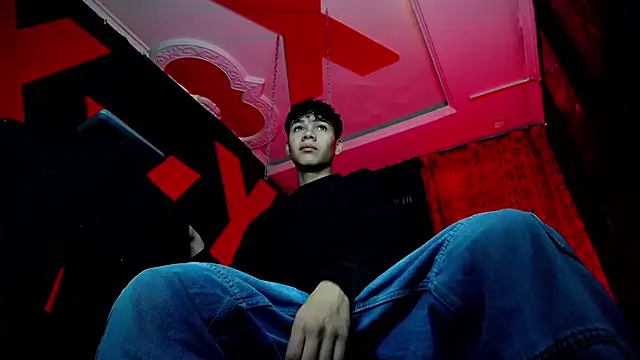 Snapshot of SemerHott chatting on September 19, 2025, 1:48 pm SemerHott online show from September 19, 2025, 1:48 pm