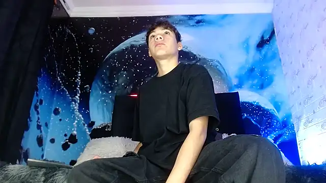 Snapshot of SemerHott chatting on October 10, 2025, 12:06 pm SemerHott online show from October 10, 2025, 12:06 pm