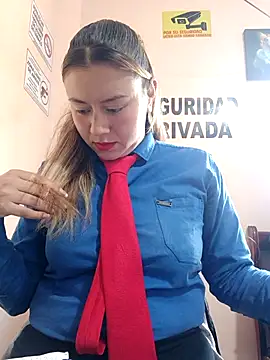 Hannah-colx online show from April 3, 2026, 4:13 pm