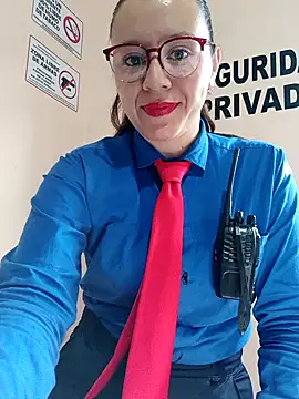 Snapshot of Hannah-colx chatting on September 29, 2025, 1:06 pm Hannah-colx online show from September 29, 2025, 1:06 pm