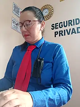 Snapshot of Hannah-colx chatting on October 8, 2025, 6:19 pm Hannah-colx online show from October 8, 2025, 6:19 pm