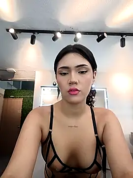 Snapshot of KymRoses chatting on September 19, 2025, 8:46 pm KymRoses online show from September 19, 2025, 8:46 pm