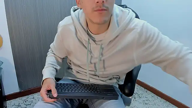 Alex Booy online show from September 11, 2025, 1:33 pm