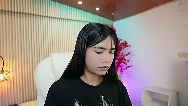 Snapshot of GiaNovak chatting on October 4, 2025, 11:45 am GiaNovak online show from October 4, 2025, 11:45 am