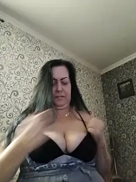 Snapshot of 430LekaLove chatting on September 25, 2025, 12:44 pm 430LekaLove online show from September 25, 2025, 12:44 pm