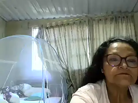  Cristal online show from October 7, 2025, 1:01 pm