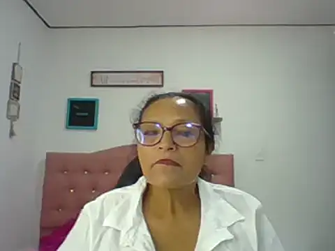  Cristal online show from November 1, 2025, 7:30 pm