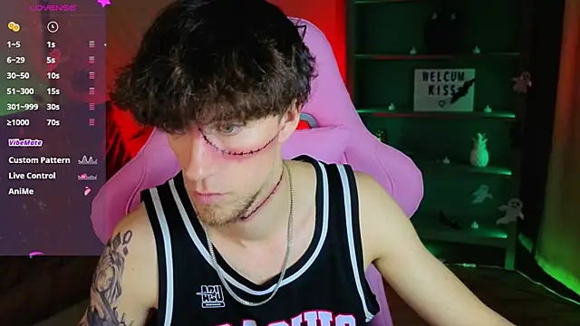 Snapshot of mark_caron chatting on October 31, 2025, 8:27 pm mark caron online show from October 31, 2025, 8:27 pm