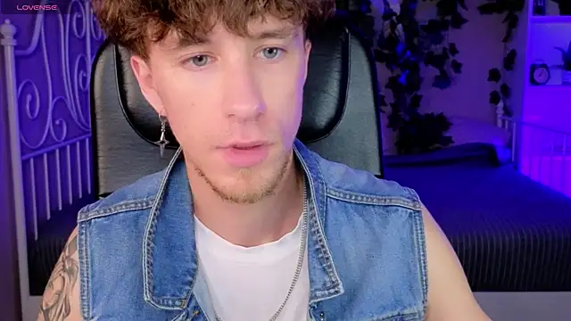 Snapshot of mark_caron chatting on October 9, 2025, 8:31 pm mark caron online show from October 9, 2025, 8:31 pm