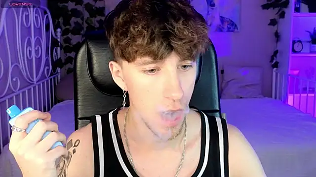 Snapshot of mark_caron chatting on September 30, 2025, 3:18 pm mark caron online show from September 30, 2025, 3:18 pm