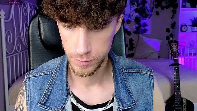 Snapshot of mark_caron chatting on October 12, 2025, 8:10 pm mark caron online show from October 12, 2025, 8:10 pm