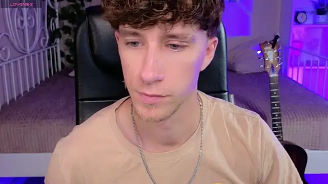 Snapshot of mark_caron chatting on September 19, 2025, 10:36 pm mark caron online show from September 19, 2025, 10:36 pm