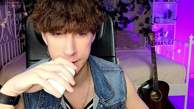 Snapshot of mark_caron chatting on November 2, 2025, 3:39 pm mark caron online show from November 2, 2025, 3:39 pm