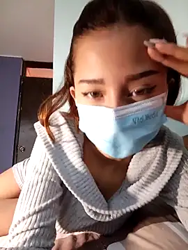 Snapshot of GiselleFever chatting on October 10, 2025, 10:10 pm GiselleFever online show from October 10, 2025, 10:10 pm